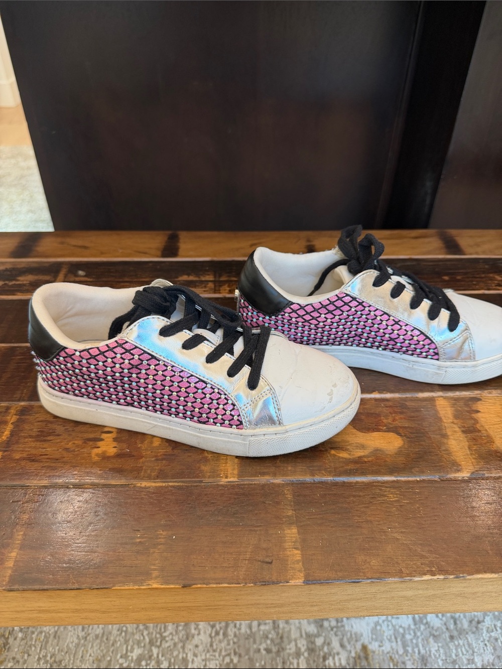 Steve Madden Girls Sneakers Rhinestone Size 2